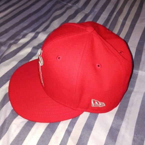 Fitted Cap - Picture 5 of 7
